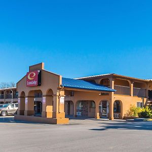 Econo Lodge San Marcos University Area